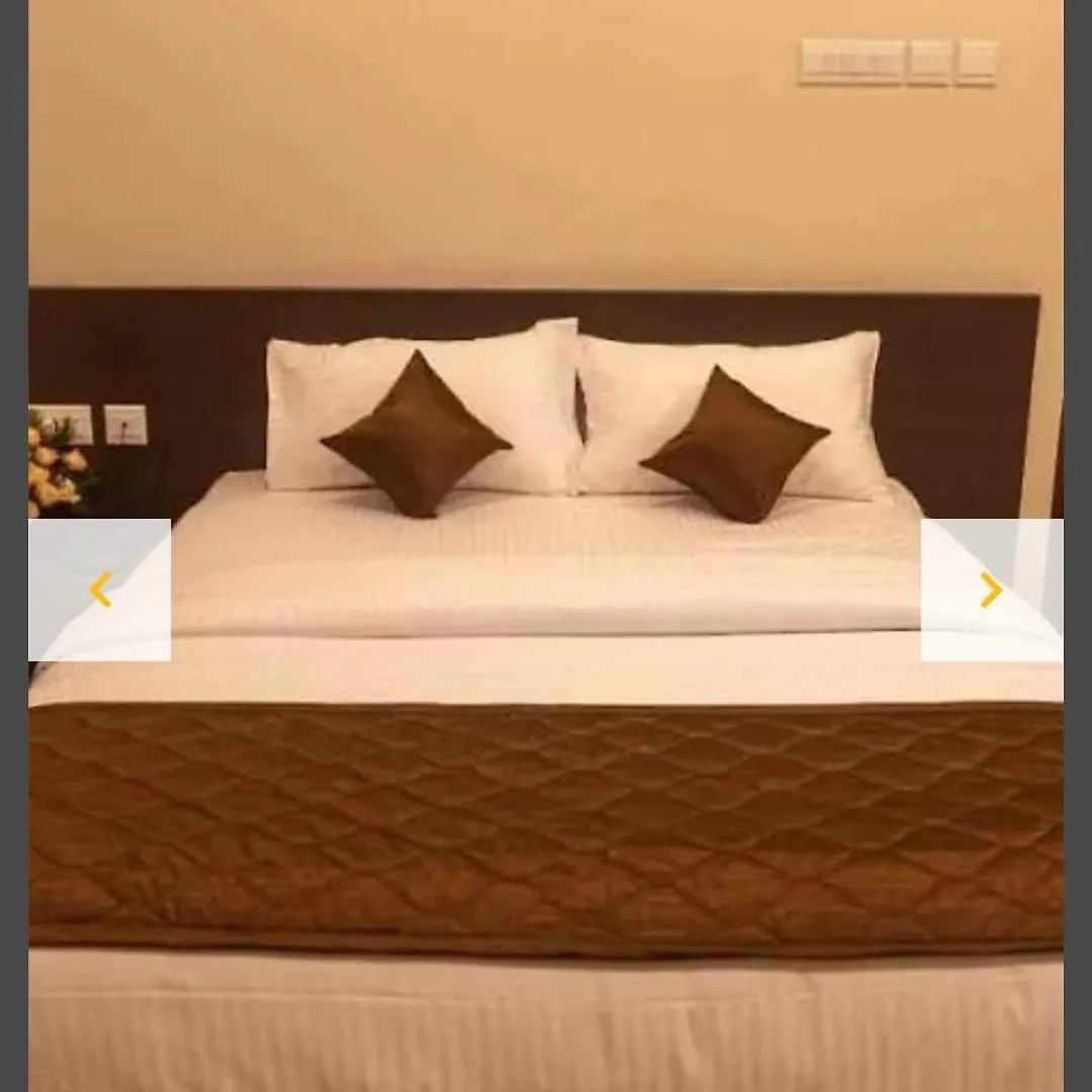 Guruvayoor suits Guruvayur 0*,