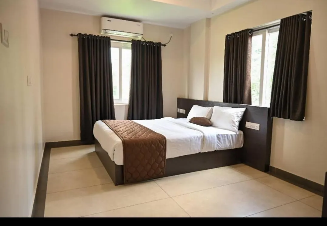 Guruvayoor suits Guruvayur India